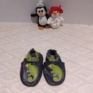 Robeez lizard soft sole shoes